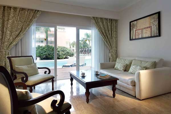 Junior Suite Swim Up at TRS Turquesa Hotel