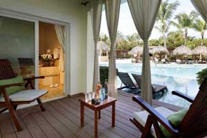 Swim Up Romance Suites at TRS Turquesa Hotel 